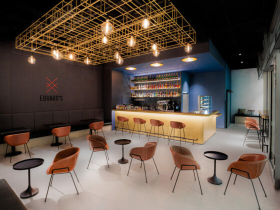 Eduard's Tages- und Cocktailbar