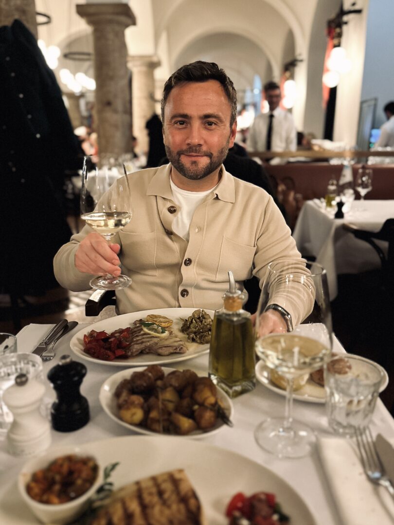 2022 Verdicchio Vino de la Casa zu Heilbutt und Kalb © Murmelz