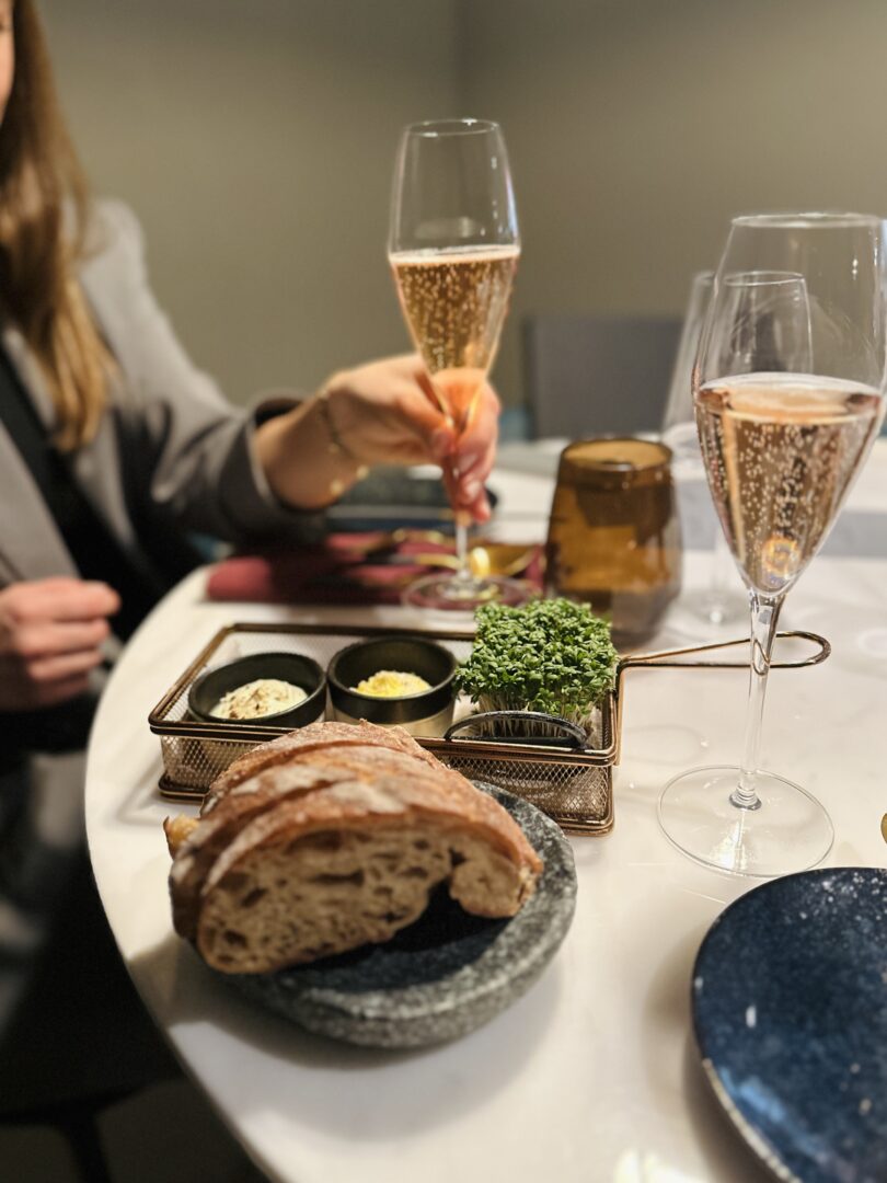 Champagner zum Amuse-Gueule © Murmelz