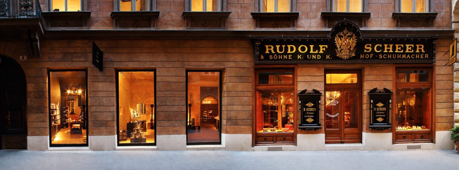 Die Aussenfassade von Scheer Schuhe in Wien
